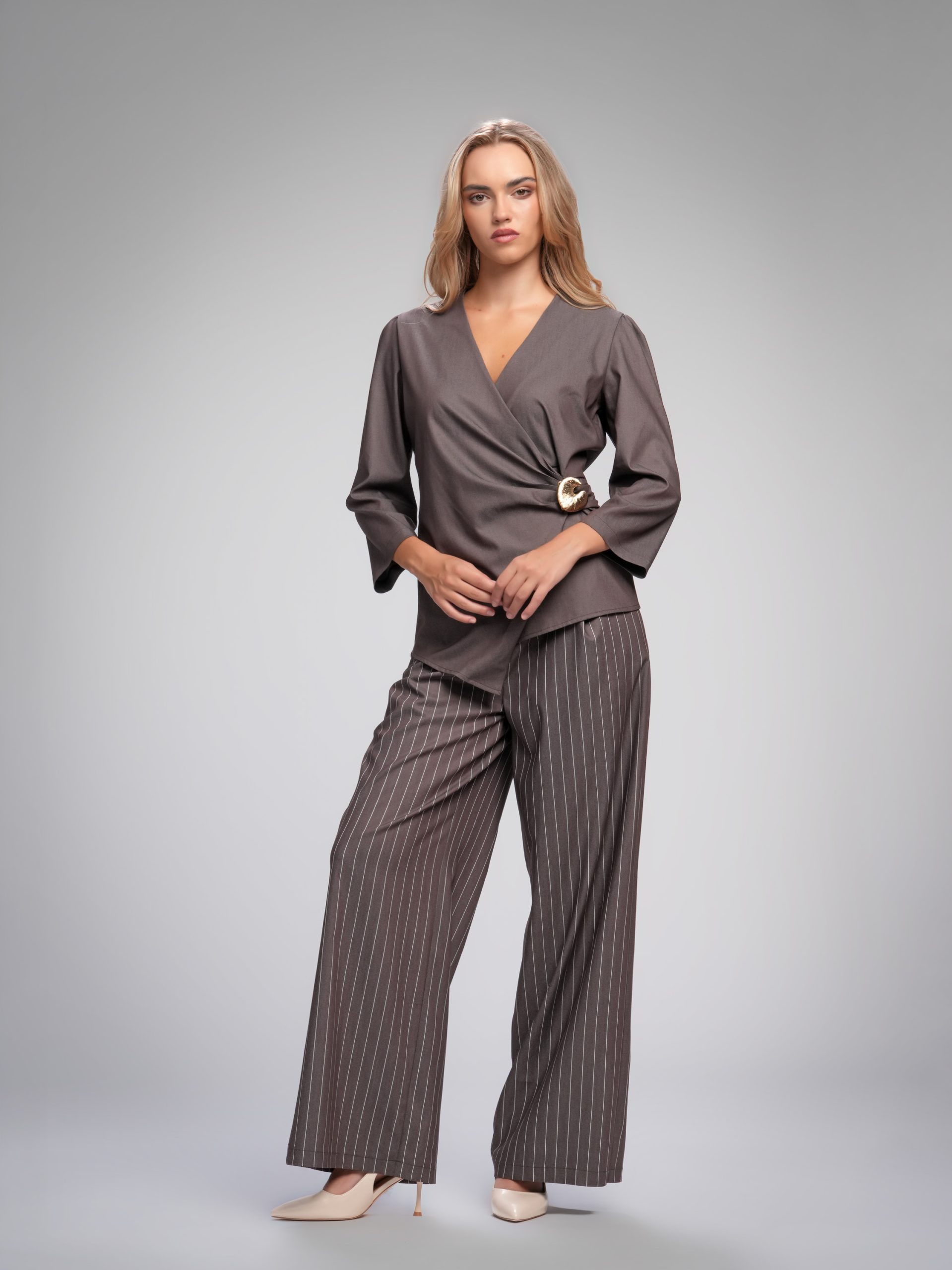 Ženski komplet bluza i pantalone